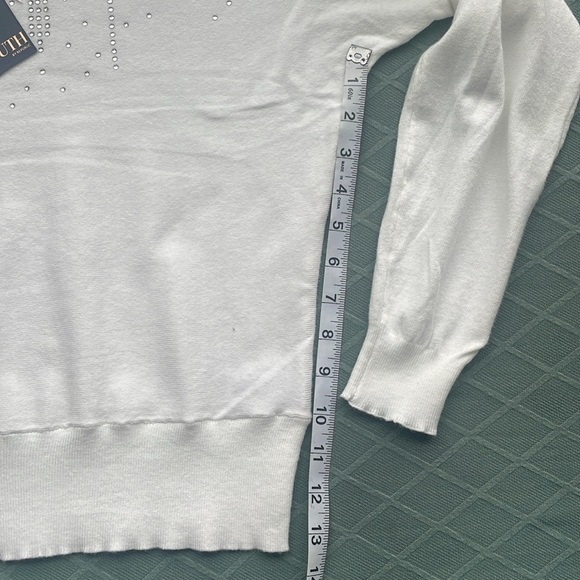 NWT TRUTH by Republic white sweater - Picture 4 of 6